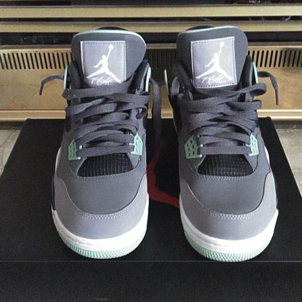 Jordan 4's